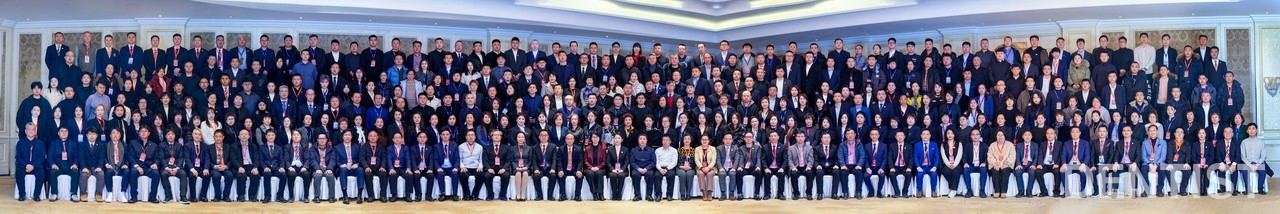 ▲ 경치-하얼빈시민영치과의사회 단체사진