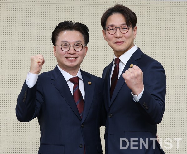 ▲ 제36대 경기도치과의사회 회장단 선거에 출마하는 위현철(좌)-김광현(우) 후보